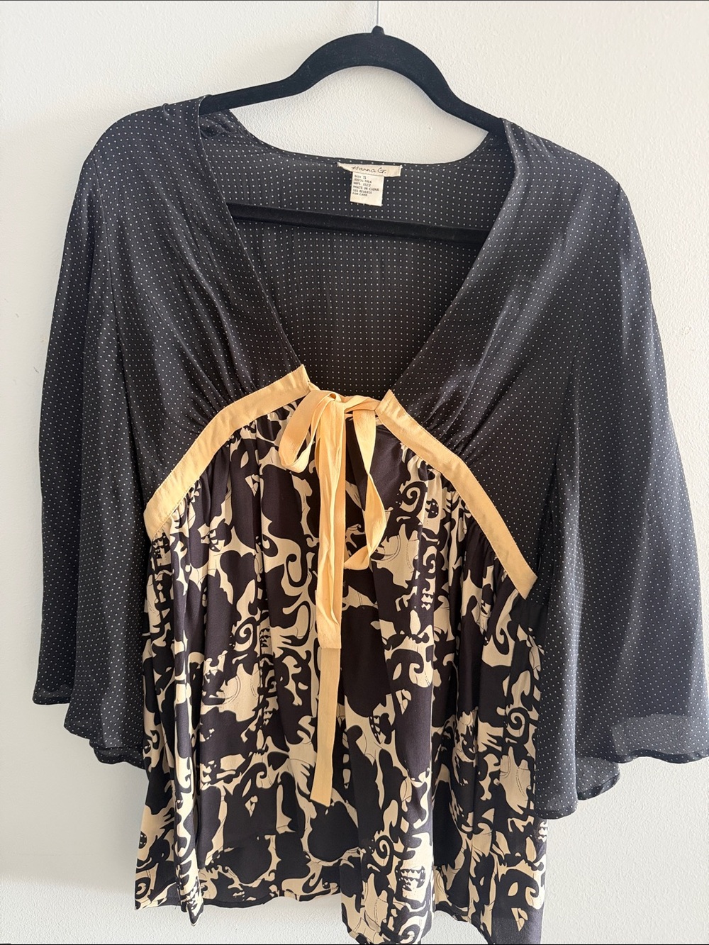 Hanna G. 100% Silk Women’s Black and Cream Tie-Front Mixed Print Top